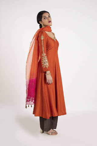 Flared Kurta, Pant & Dupatta Set - Kavvach 