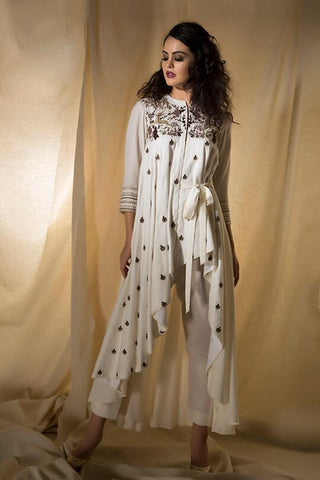 Embroidered side knot kurta with pencil pants - Kavvach 
