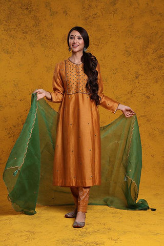 Hand-woven Pure Chanderi Suit-set - Kavvach 